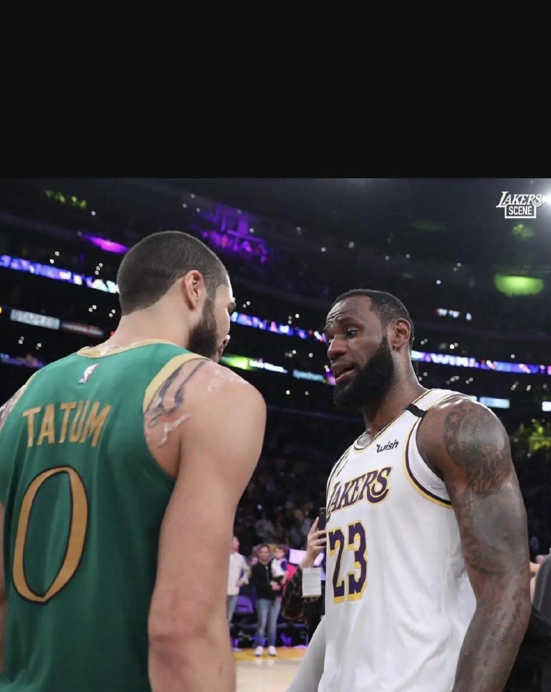 关于詹姆斯惊艳全场，塔图姆助攻爆棚，引发争议逆转取胜！的信息